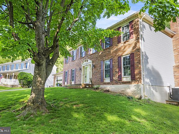 3rd image of 4695 Abbott Ct