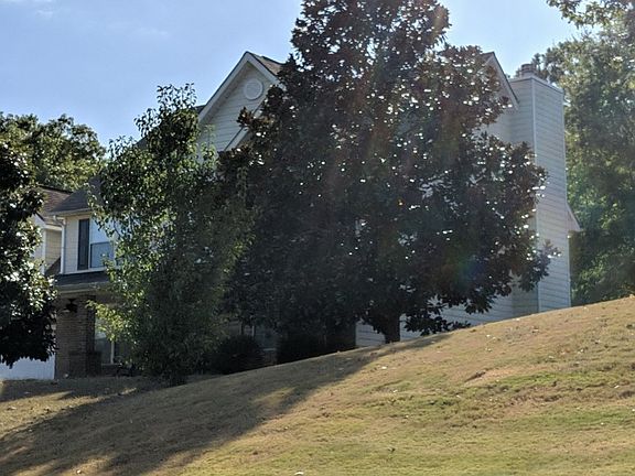2nd image of 126 Barrington Pkwy