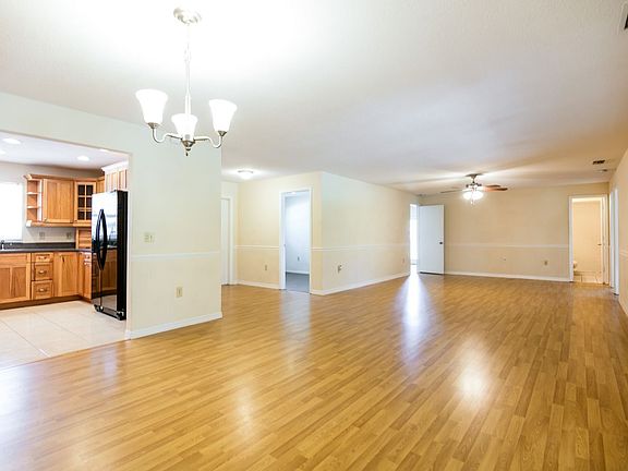 4th image of 1102 E 17th St
