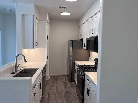 4th image of 3540 Caminito El Rincon Unit 76