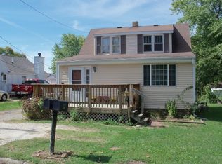 217 Reservoir Rd, Pekin, IL 61554