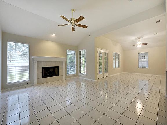3rd image of 1608 Fall Creek Dr