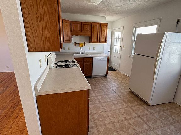 2nd image of 6112 Elm Ave