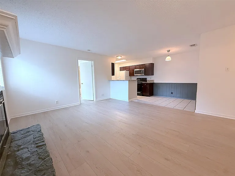 9900 Hundred Oaks Cir #A — Photo 1