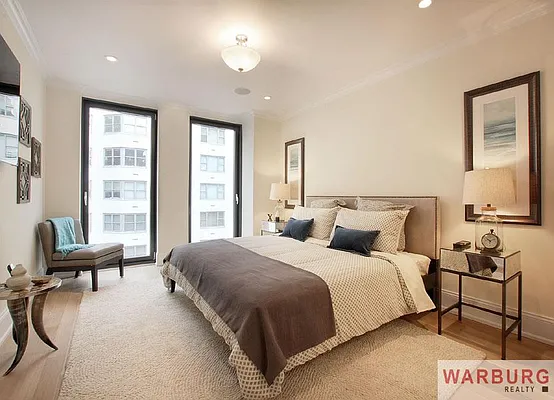 Sold by Warburg | media 5