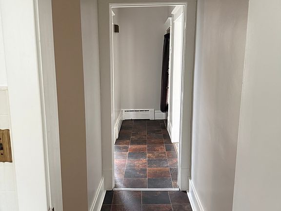 3rd image of 1299 Peck St #1