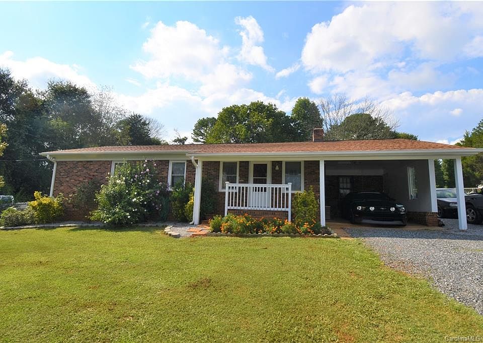 1st image of 1070 Bexley Ln