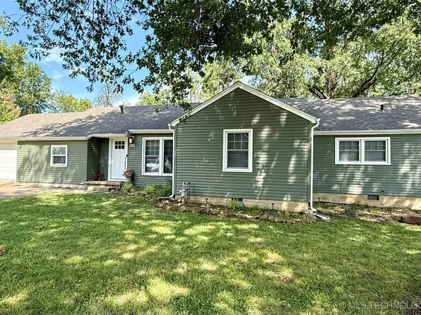 1624 Prairie Heights Dr, Bartlesville, OK 74006