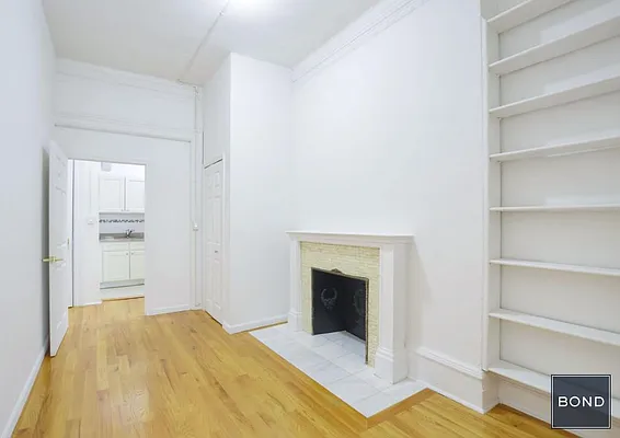 Rented by Bond New York | media 20