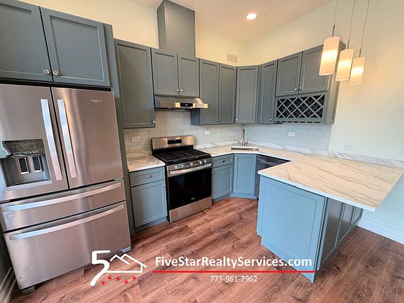 2nd image of 4635 N Clark St Unit 1