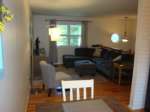 4th image of 75 Tamarack Trl