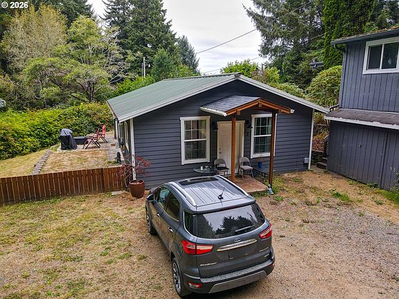 3rd image of 85690 Cherry St