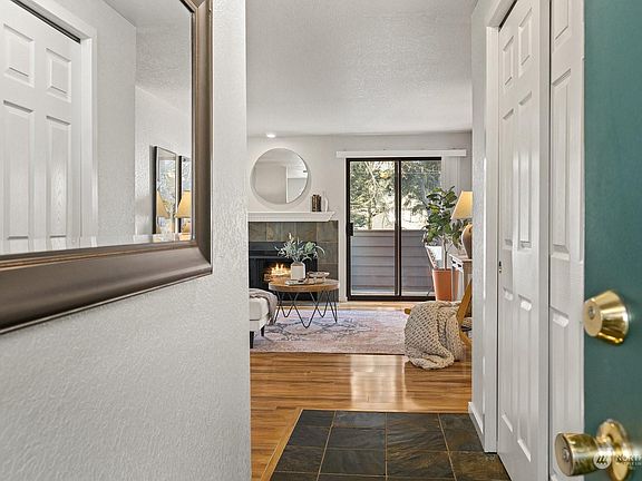 3rd image of 336 Healy Ave S APT 4
