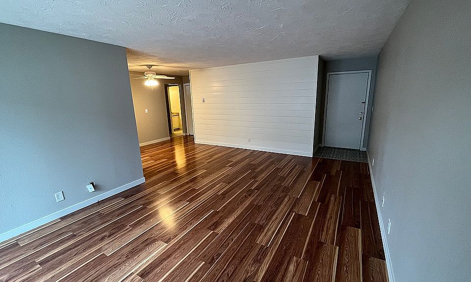Living room/dining room