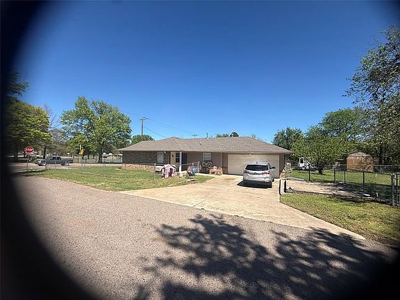 2nd image of 1401 E Main St