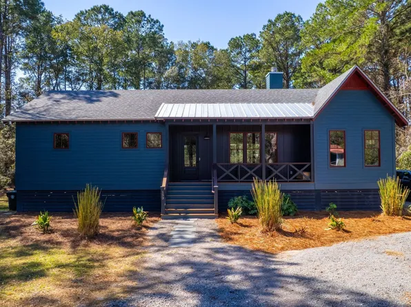 153 Tarbell Ln, Mc Clellanville, SC 29458