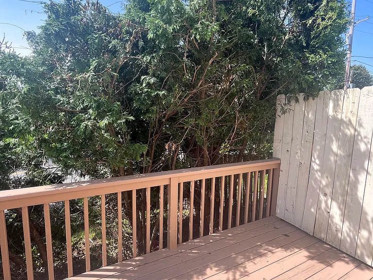 309 Patricia Cir — Photo 21