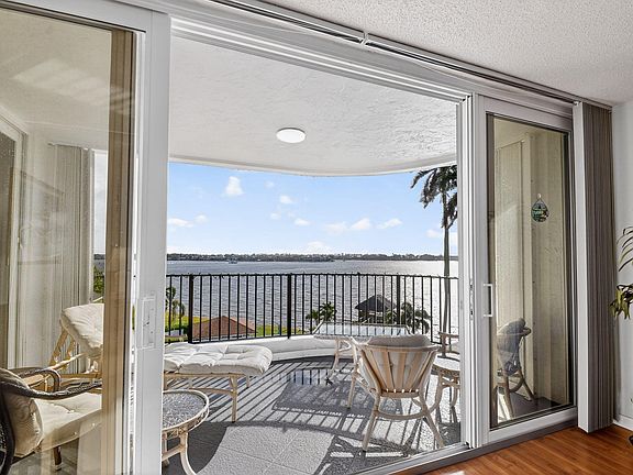 5th image of 8200 Lakeshore Dr APT 507