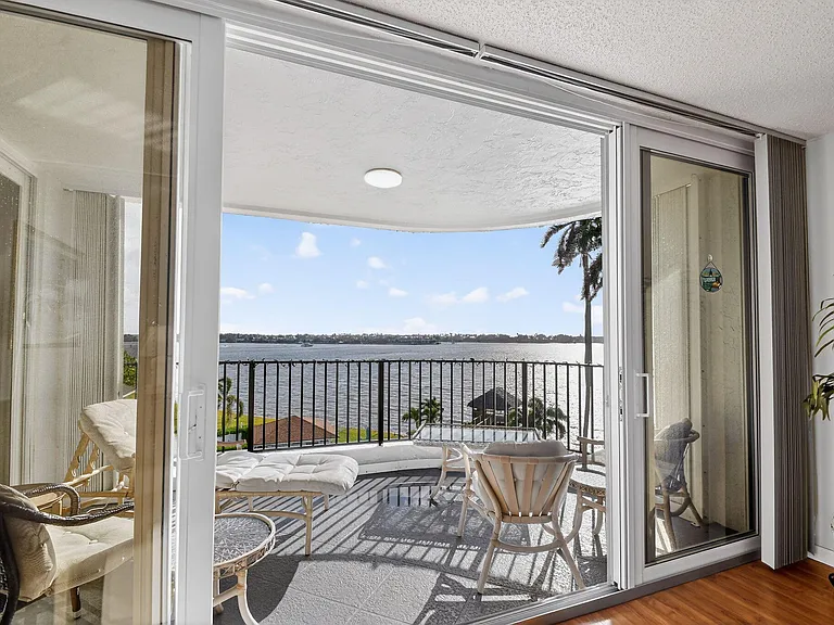 8200 Lakeshore Dr #507 — Photo 5