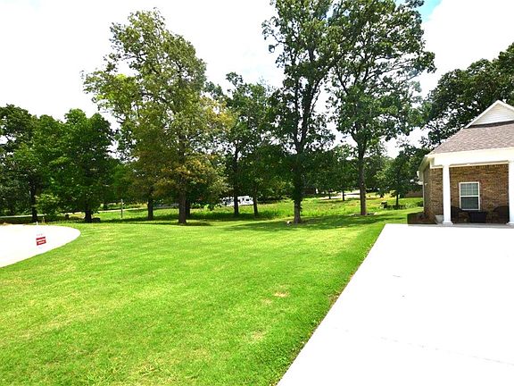 2nd image of 1111 Ridge Dr