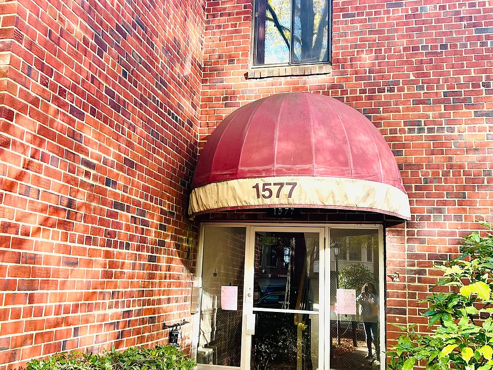1577 N Colonial Ter #105-Y
