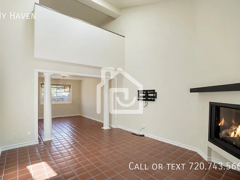 1620 S Quebec Way #4 — Photo 4
