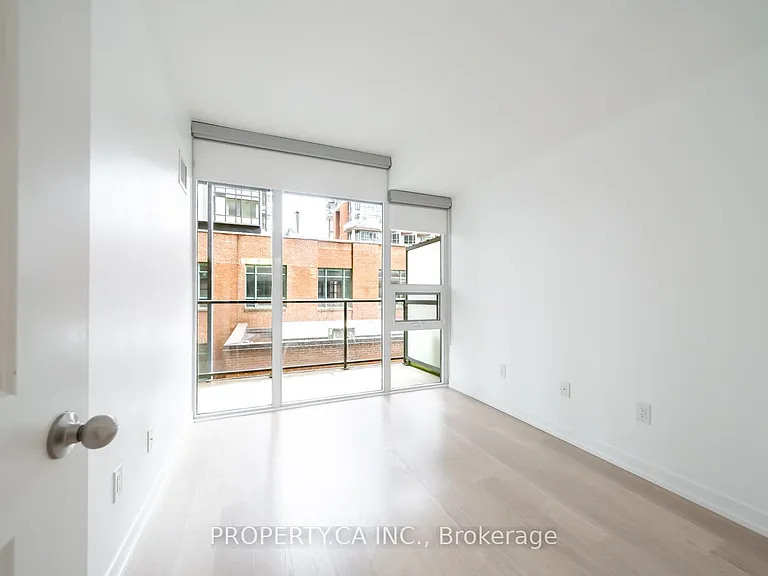 105 George St #303 — Photo 22