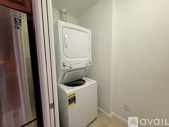 4th image of 801 S Olive Ave Unit 1216