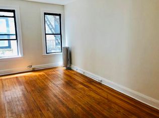 31-33 34th St #2, Astoria, NY 11106