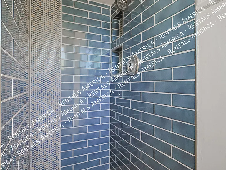 2114 W Myrtle Ave — Photo 20