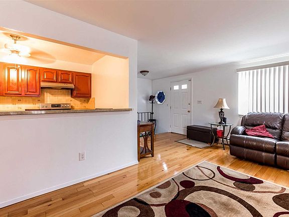 4th image of 134-40 161st St