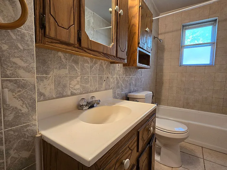 2408 Meadow Ln — Photo 14