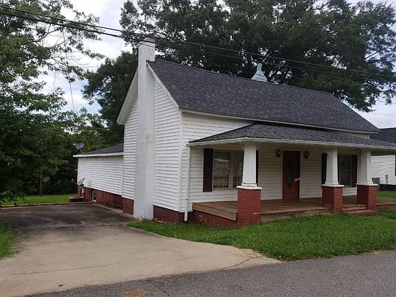 3rd image of 215 Cline St