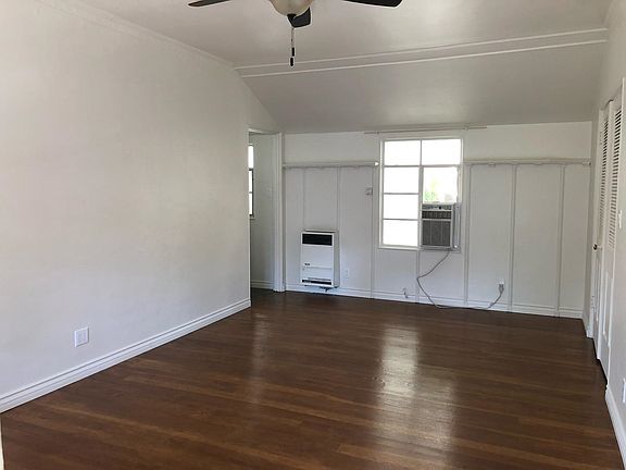 3rd image of 1231 1/2 N Sweetzer Ave