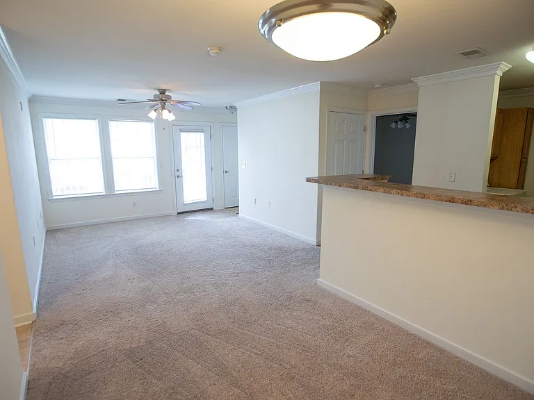 Featherstone Apartments at Kiln Creek — Photo 34