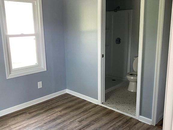 4th image of 94 Dixie Ln