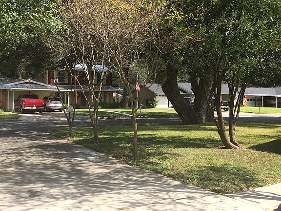 Nice clean neighborhood