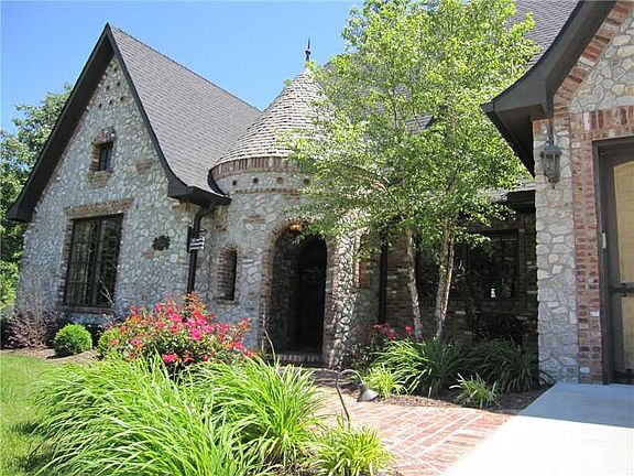 3rd image of 11933 Beau Chalet Dr