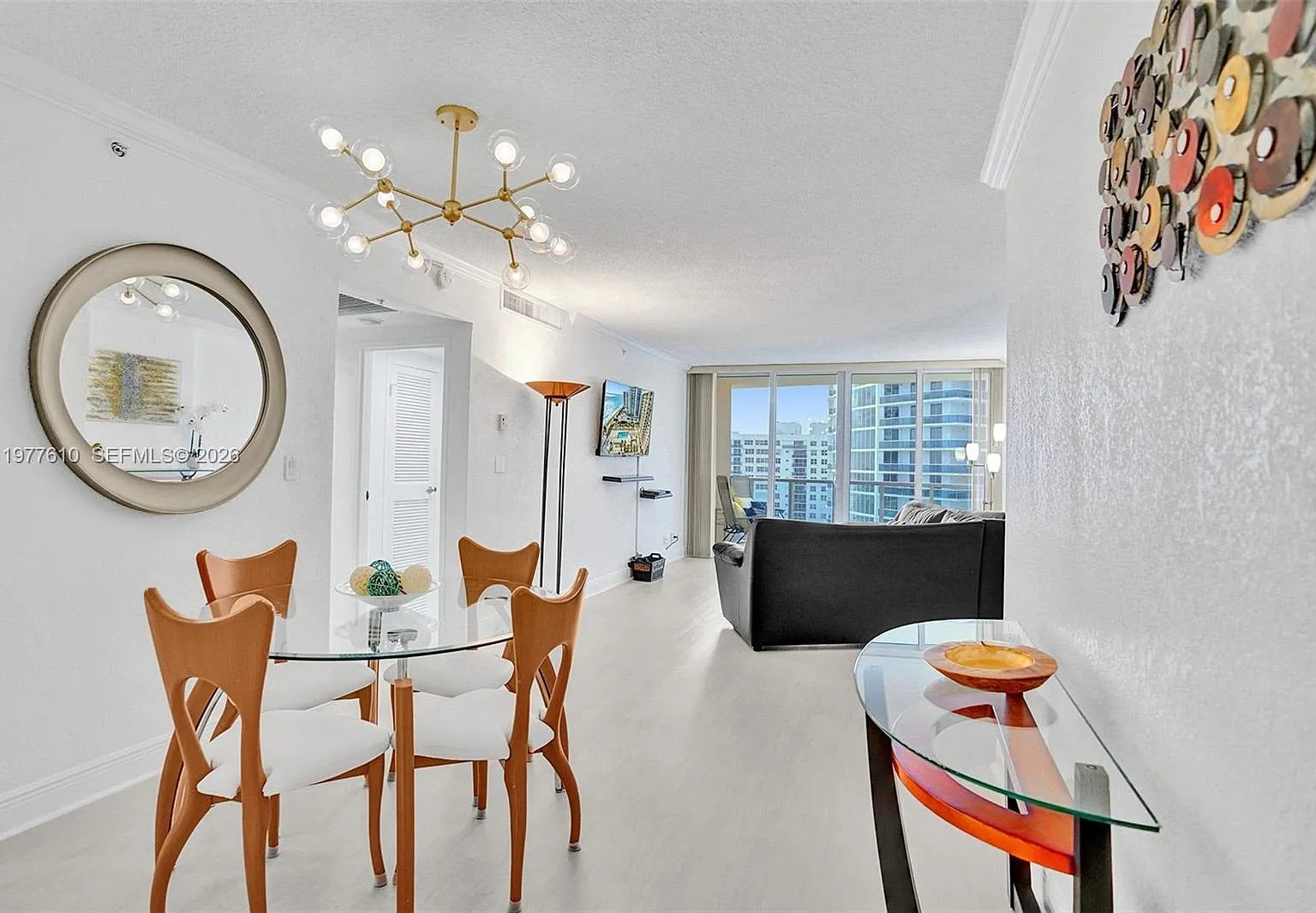 Wave Condo — Photo 3