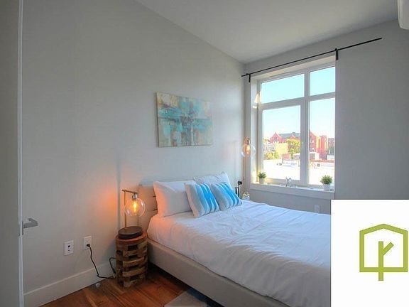 4th image of 1038 Greene Ave #409