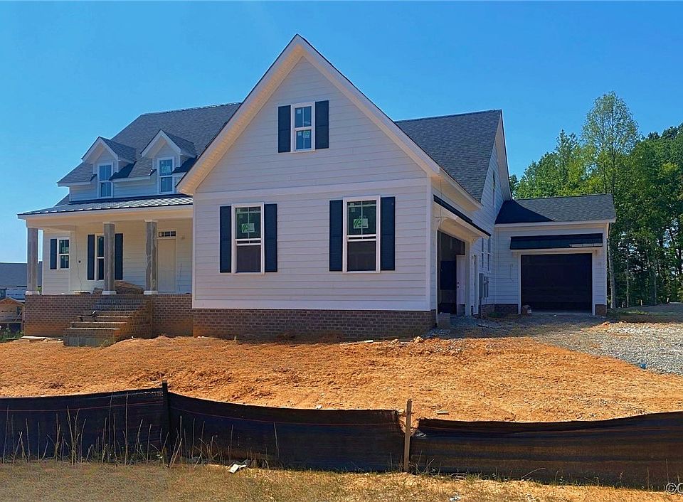 2nd image of 2233 Osborne Hill Dr