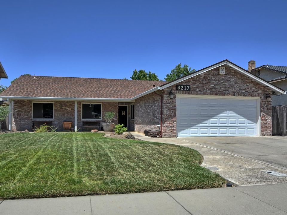 1st image of 3217 Larchmont Dr