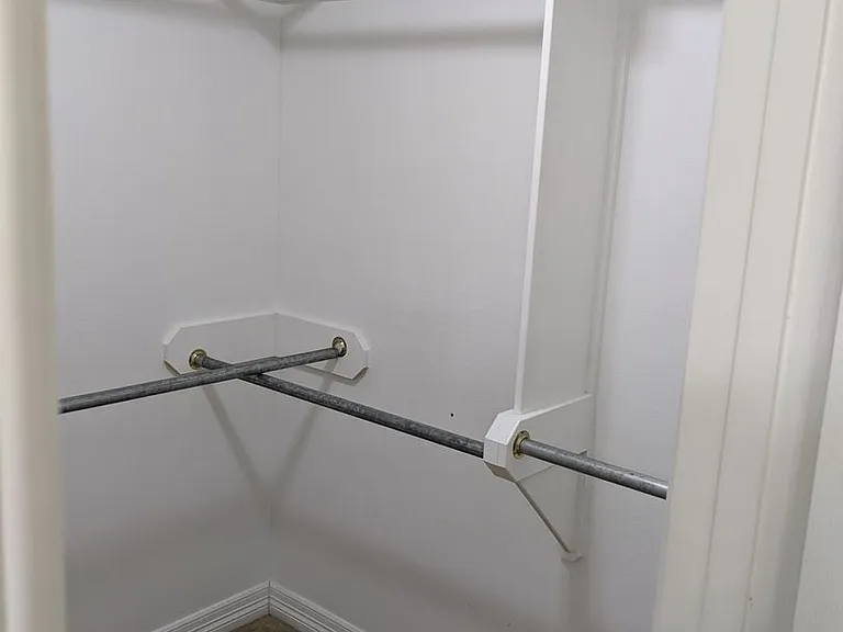 5805 Thompson Pl — Photo 30