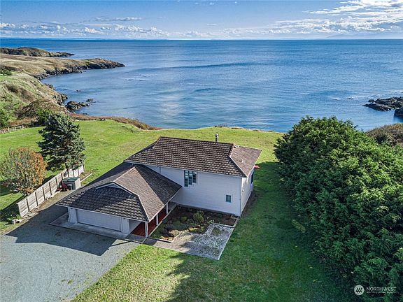 4th image of 449 Eagle Cove Drive