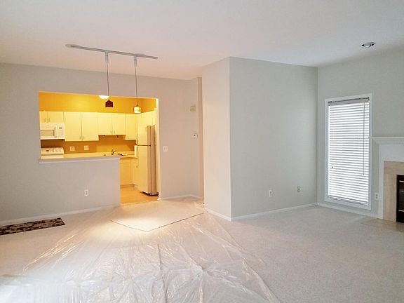 4th image of 29239 Laurel Dr #1