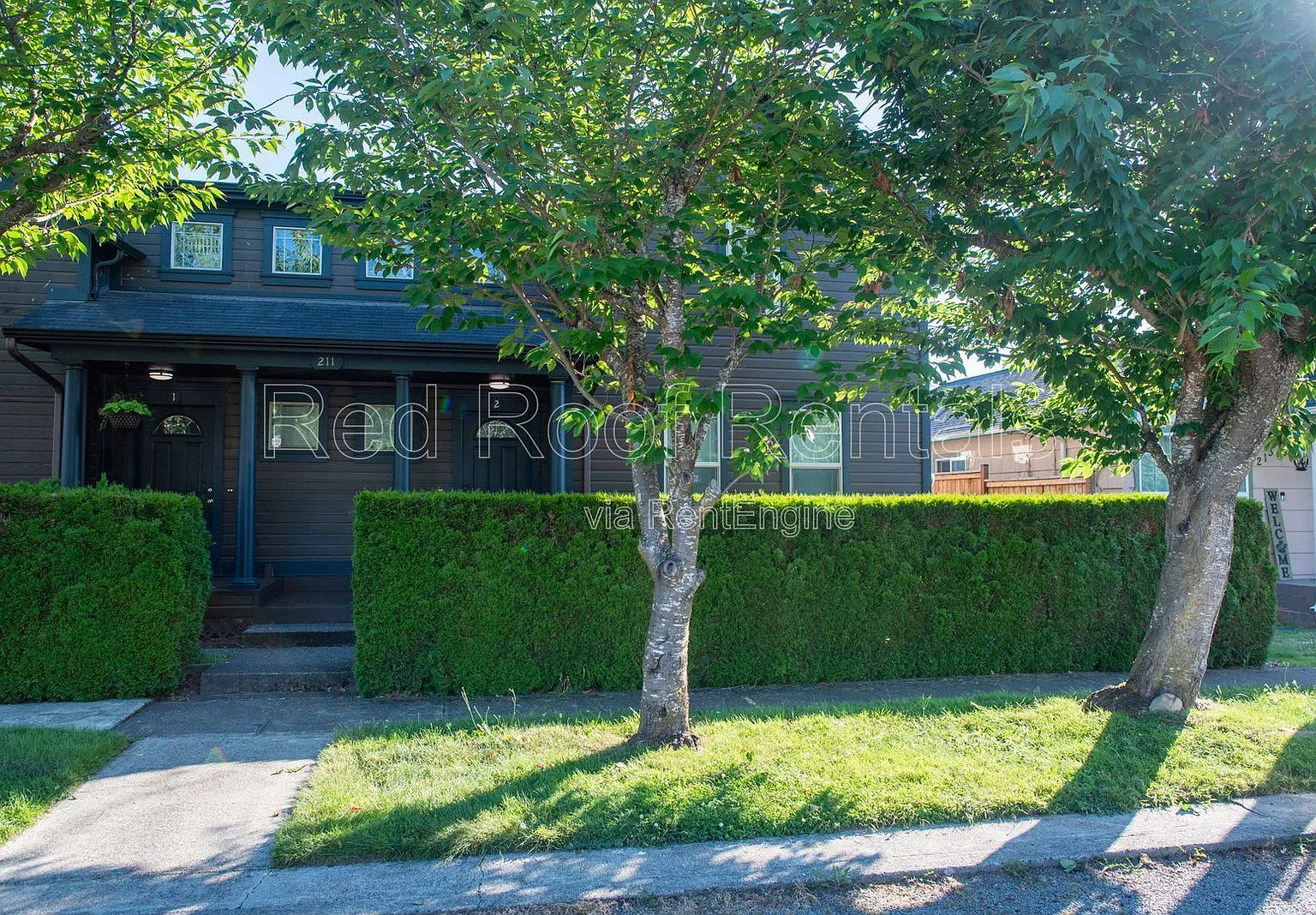 2 bed, 1.5 bath, 1300 sqft, $2,350 — Photo 2