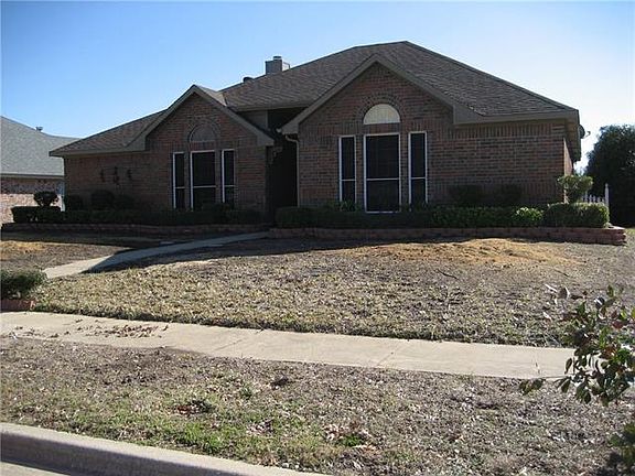 3rd image of 2050 Oakglen Dr