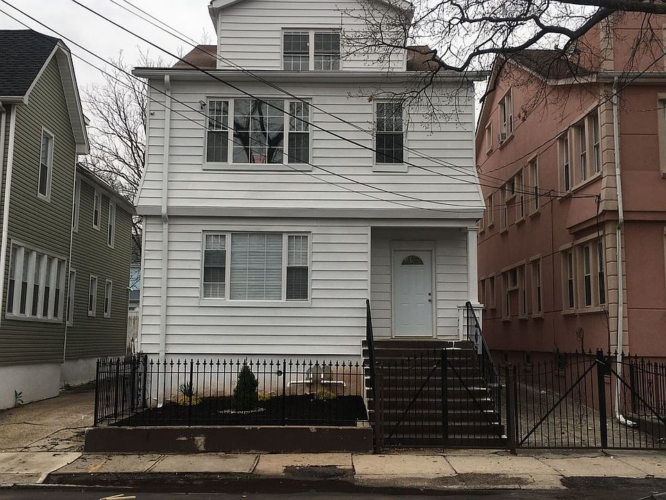 1st image of 101 Grand Ave APT 3