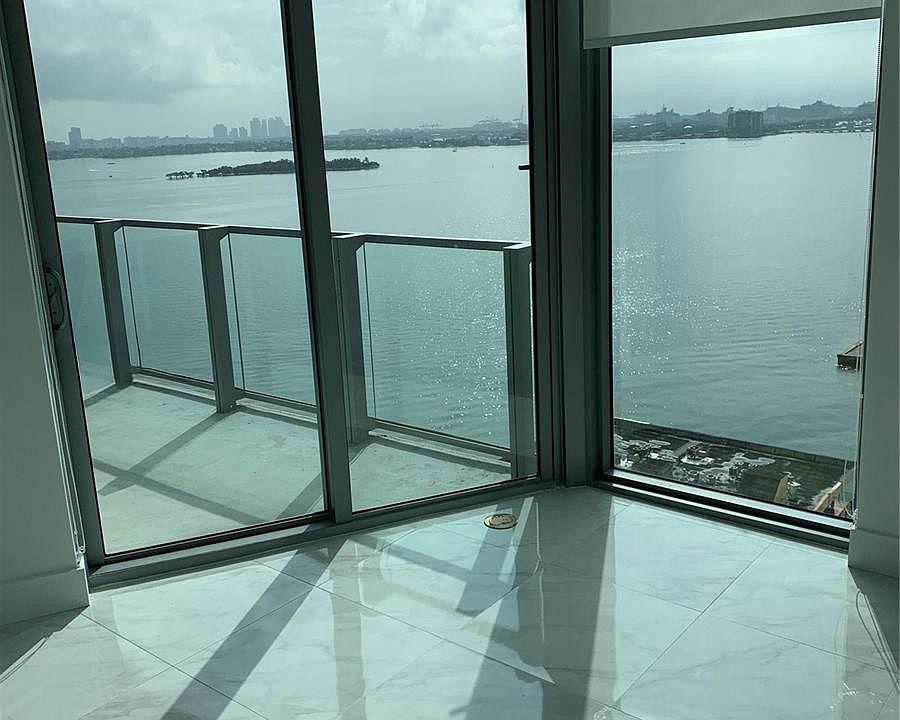 1st image of 2900 NE 7th Ave Floor 12