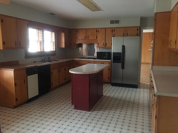 4th image of 1352 E Rolling Oaks Dr